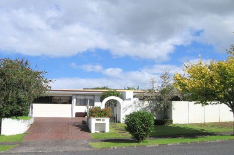 Photo of property in 16 Jane Gifford Place, Half Moon Bay, Auckland, 2012
