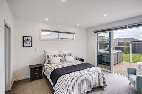 Photo of property in 12 Hikawera Drive, Frimley, Hastings, 4120