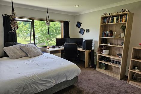 Photo of property in 94 Pohutukawa Drive, Levin, 5571