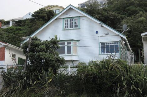 Photo of property in 24 Queens Drive, Kilbirnie, Wellington, 6022