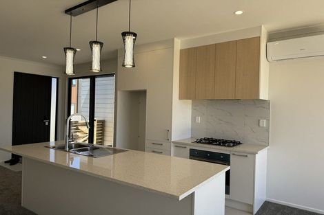 Photo of property in 14 Parahau Road, Papakura, 2110