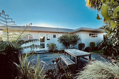 Photo of property in 4 Allman Drive, Coromandel, 3506