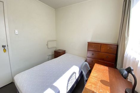 Photo of property in 8c Schnapper Rock Road, Schnapper Rock, Auckland, 0632