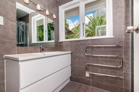 Photo of property in 26 Trojan Crescent, New Lynn, Auckland, 0600