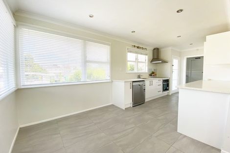 Photo of property in 18 Dellwood Avenue, Henderson, Auckland, 0612