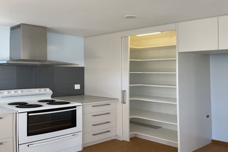 Photo of property in 31 Grahams Road, Ilam, Christchurch, 8041