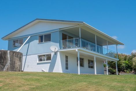 Photo of property in 22 Seaview Road, Cable Bay, 0420