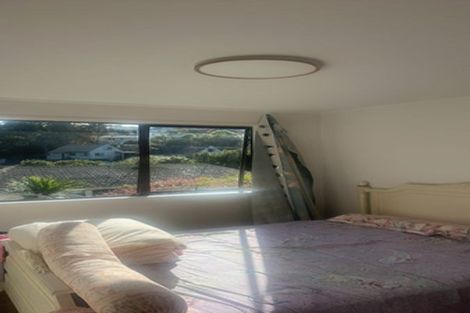 Photo of property in 22 Jenanne Place, Totara Vale, Auckland, 0629