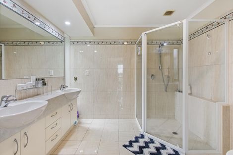 Photo of property in 54 Kittiwake Drive, Schnapper Rock, Auckland, 0632