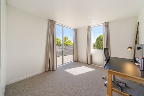 Photo of property in 505 Muritai Road, Eastbourne, Lower Hutt, 5013