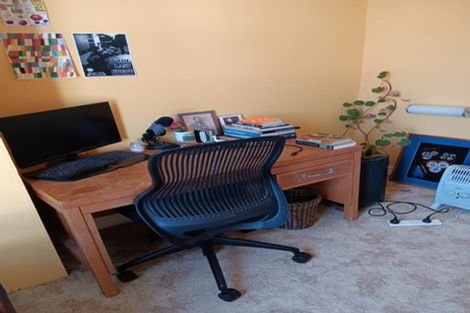 Photo of property in 23 Hawker Street, Mount Victoria, Wellington, 6011