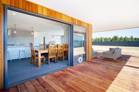 Photo of property in 2 Canal Place, Twizel, 7901