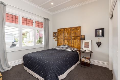 Photo of property in 80 Vigor Brown Street, Napier South, Napier, 4110