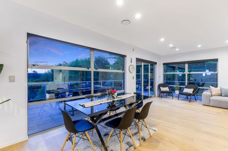 Photo of property in 302 Paremata Road, Whitby, Porirua, 5381