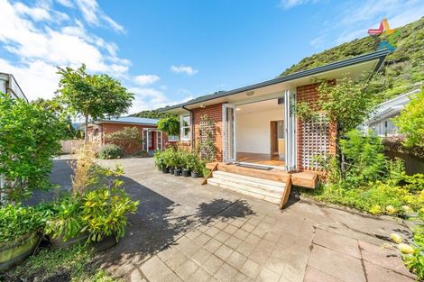 Photo of property in 4/204 Muritai Road, Eastbourne, Lower Hutt, 5013