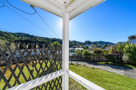 Photo of property in 63 Hampden Street, Picton, 7220