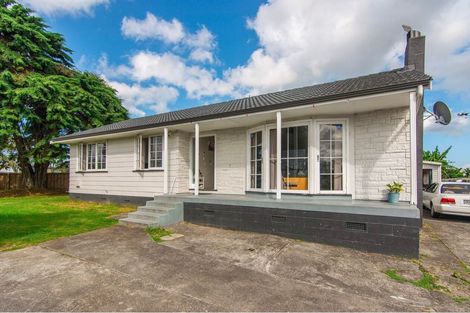 Photo of property in 42 Staverton Crescent, Mangere, Auckland, 2022