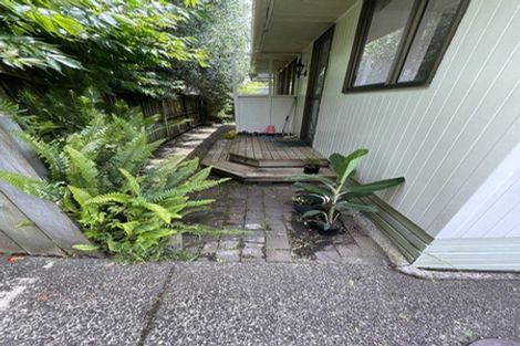 Photo of property in 1/144 Sunset Road, Unsworth Heights, Auckland, 0632