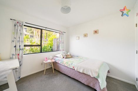 Photo of property in 26 Wisteria Grove, Maungaraki, Lower Hutt, 5010
