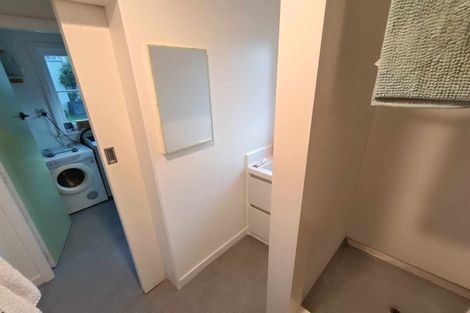 Photo of property in 34 Dorking Road, Brooklyn, Wellington, 6021