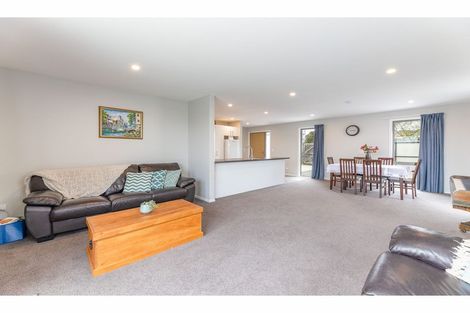 Photo of property in 34 Roberts Road, Hei Hei, Christchurch, 8042