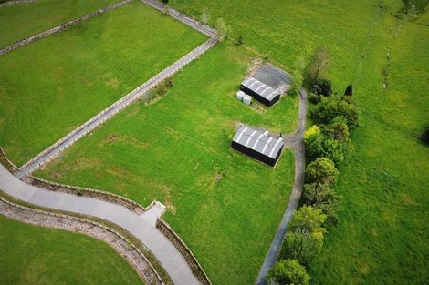 Photo of property in 2 Ada Lane, Riverhead, 0793