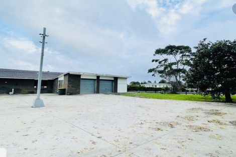 Photo of property in 11 Bream Revel Way, Karaka, Papakura, 2580