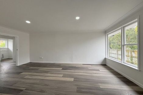 Photo of property in 28 Swanson Road, Henderson, Auckland, 0610