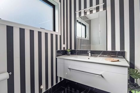 Photo of property in 10 Koreke Lane, Halswell, Christchurch, 8025