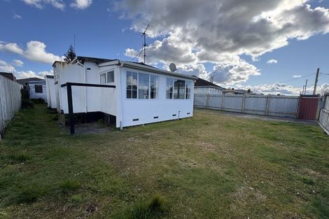 Photo of property in 16 Bidois Road, Fairy Springs, Rotorua, 3015