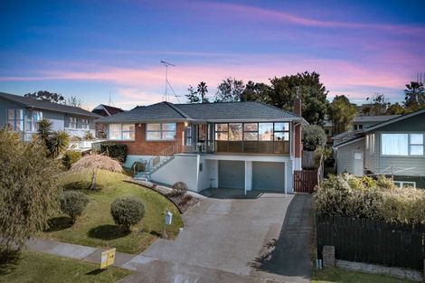 Photo of property in 75 Ennis Avenue, Pakuranga Heights, Auckland, 2010