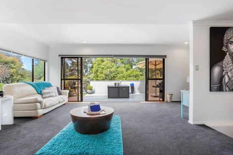 Photo of property in 43 Vintage Drive, Henderson, Auckland, 0612