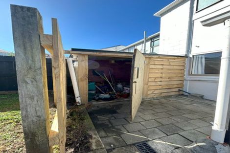 Photo of property in 112 Akaroa Drive, Maupuia, Wellington, 6022