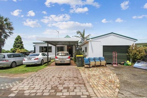 Photo of property in 9 Constable Road, Waiuku, 2123