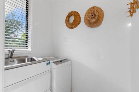 Photo of property in 11 Whenuariri Place, Maketu, Te Puke, 3189