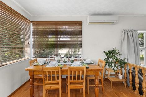 Photo of property in 15 Helleur Road, Massey, Auckland, 0614