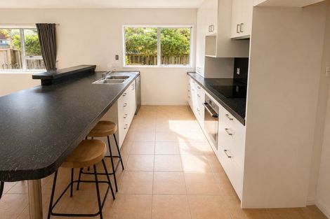 Photo of property in 6 Rowanwood Close, Halswell, Christchurch, 8025