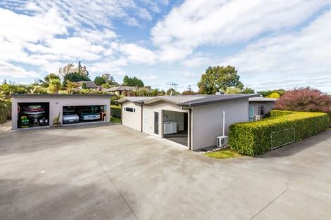 Photo of property in 27 Loch Views Road, Acacia Bay, Taupo, 3385