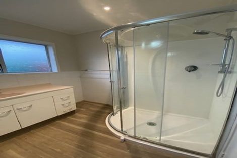 Photo of property in 2/111 Chivalry Road, Glenfield, Auckland, 0629