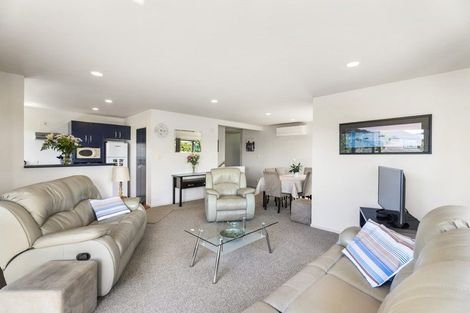 Photo of property in 42b Duncansby Road, Stanmore Bay, Whangaparaoa, 0932