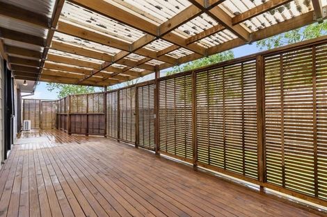 Photo of property in 32 Aviemore Drive, Highland Park, Auckland, 2010