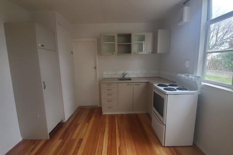 Photo of property in 1 Mckenzie Terrace, Carterton, 5713