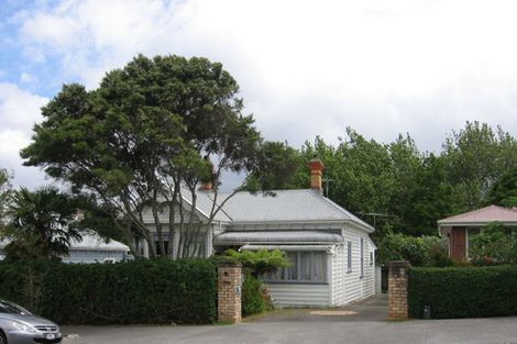 Photo of property in 21 Green Lane East, Pukekohe, 2120