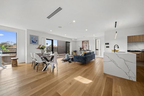 Photo of property in 5b Lomond Street, Takapuna, Auckland, 0622