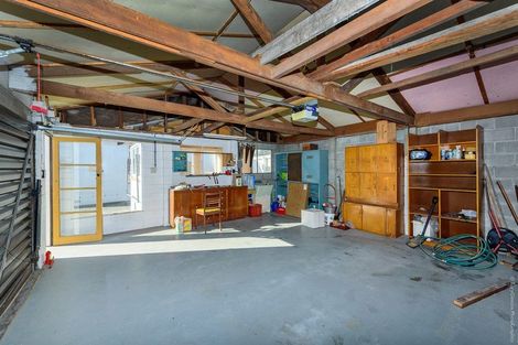 Photo of property in 205 Marine Parade, New Brighton, Christchurch, 8083
