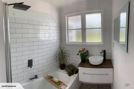 Photo of property in 50 Swansea Road, Stratford, 4332