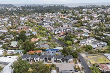 Photo of property in 74b Gardner Avenue, New Lynn, Auckland, 0600