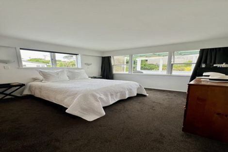 Photo of property in 17 Seatoun Heights Road, Miramar, Wellington, 6022