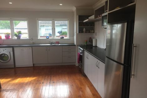 Photo of property in 71 Barrys Road, Glendene, Auckland, 0602