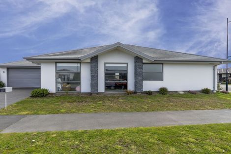 Photo of property in 12 Robalan Close, Halswell, Christchurch, 8025